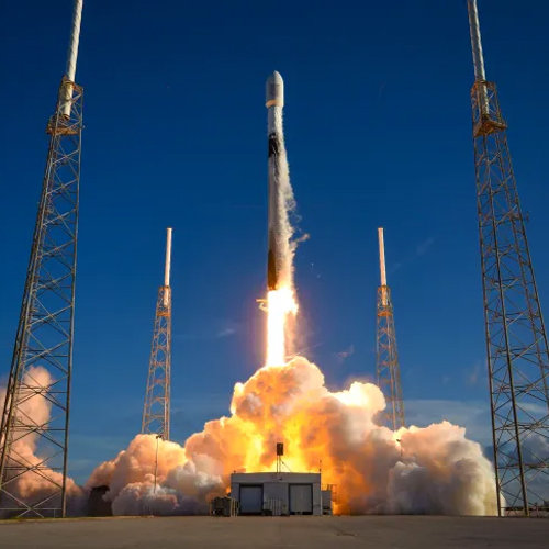 Amazon signs SpaceX as launch partner for internet satellite