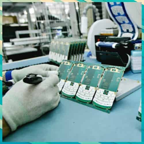 Apple, Samsung may manufacture handsets worth $5 billion in FY22