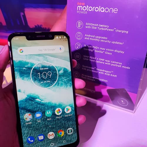 Motorola releases “motorola one power†with Android One