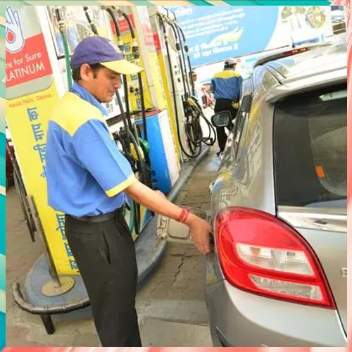 Is the government readying a draft to mandate cars in India run on just 15% petrol?