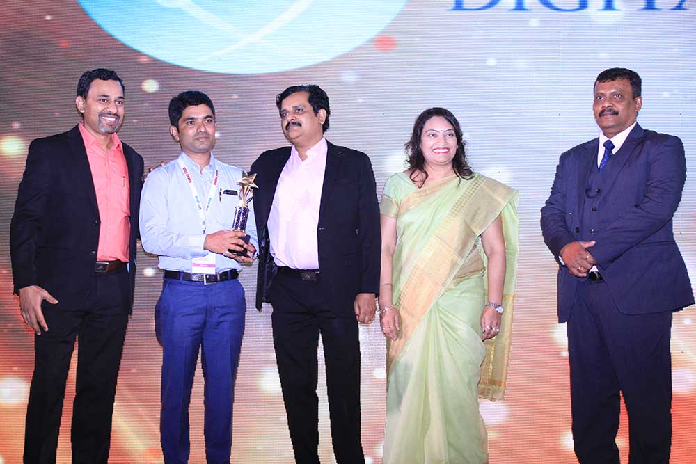 Orva Networks receiving the award for the Best Wi-Fi Partner at VAR Symposium - 17th Star Nite Awards 2018