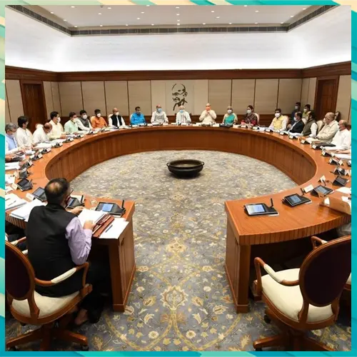 Govt reconstitutes NITI Aayog, includes 15 union ministers from NDA