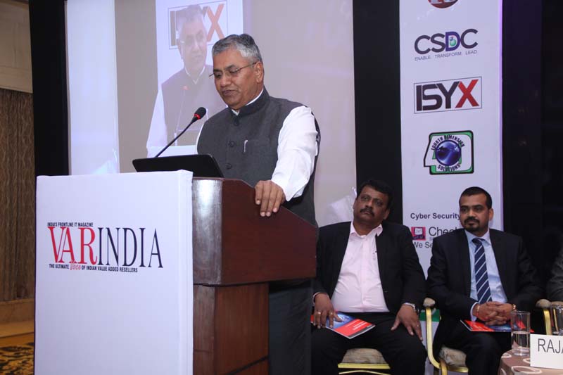 Honorable Minister Shri. P.P. Chaudhary, MoS for Electronics & IT, Law & Justice, Govt of India addressing the session