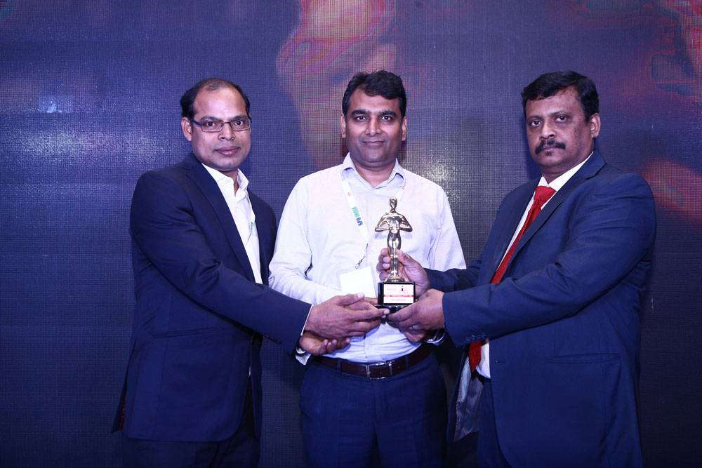 ORBIT  PERIPHERALS is awarded as the BEST VAR-DELHI is being awarded by Vinit Goenka, Member-IT Taskforce, Ministries of Shipping, Road Transport & Hi
