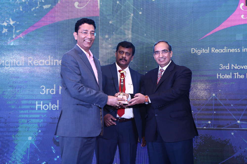 NVIDIA receiving the award for BEST GRAPHIC CARDS from Mr. Vipin Tyagi, Executive Director – C-DOT and Mr. Deepak Sahu, Group Editor, VARINDIA and SPO
