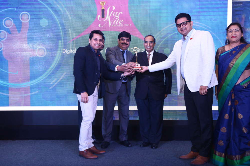BARCO ELECTRONIC SYSTEMS receiving the award for BEST WIRELESS COLLABORATION SOLUTION VENDOR from Mr. Deepak Sahu, Publisher & Group Editor, VARINDIA 