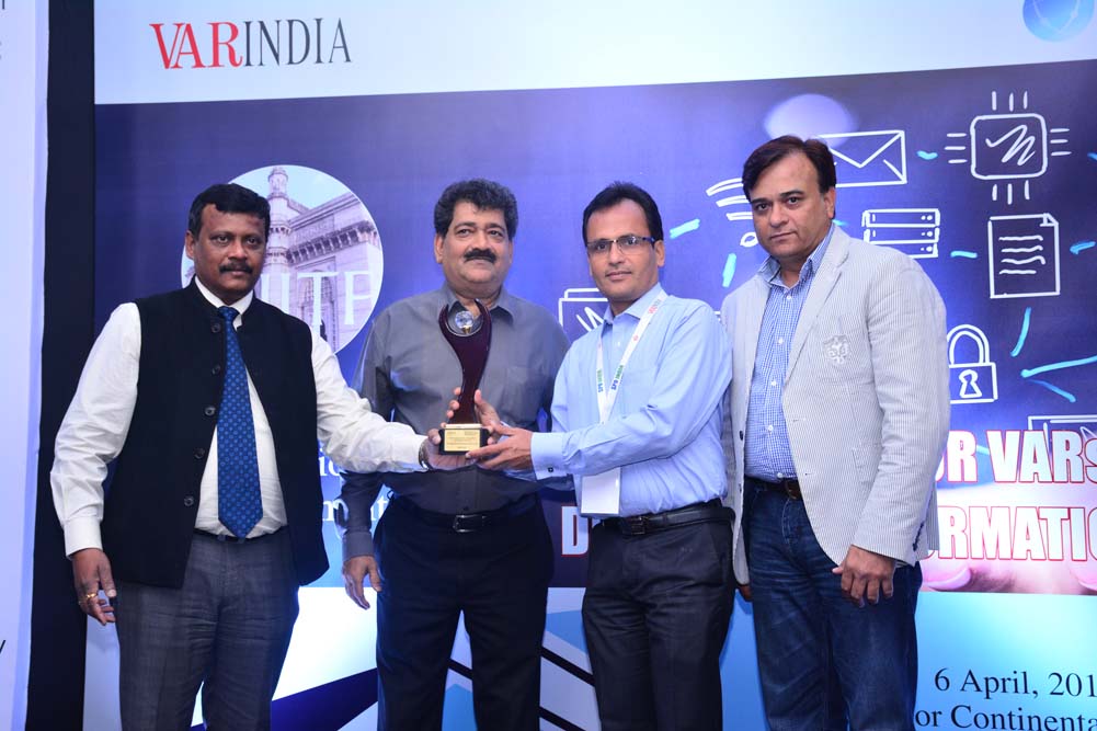 Techlink Infoware Pvt. Ltd. receives the award for Best ISV from Mr. Champak Raj Gurjar, President - FAIITA; Mr. Yugal Kishore Sharma, CEO- One Broadb