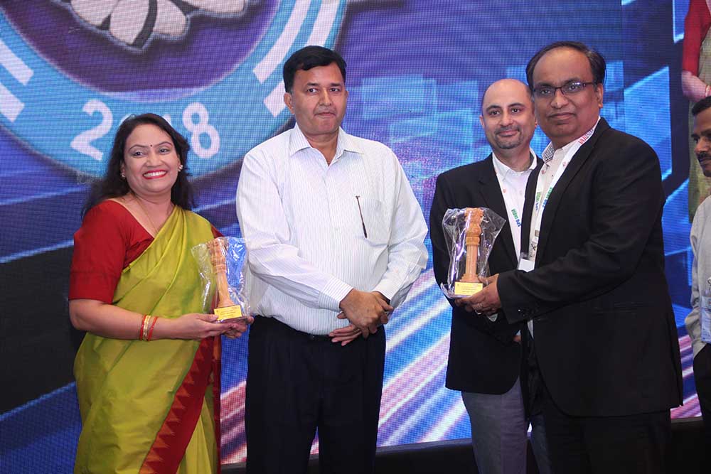 Prakash Kumar, Head IT, BMW India receives the Eminent CIO of India 2018 award from Mr. S.N Tripathi, Secretary-Ministry of Parliamentary Affairs- Gov