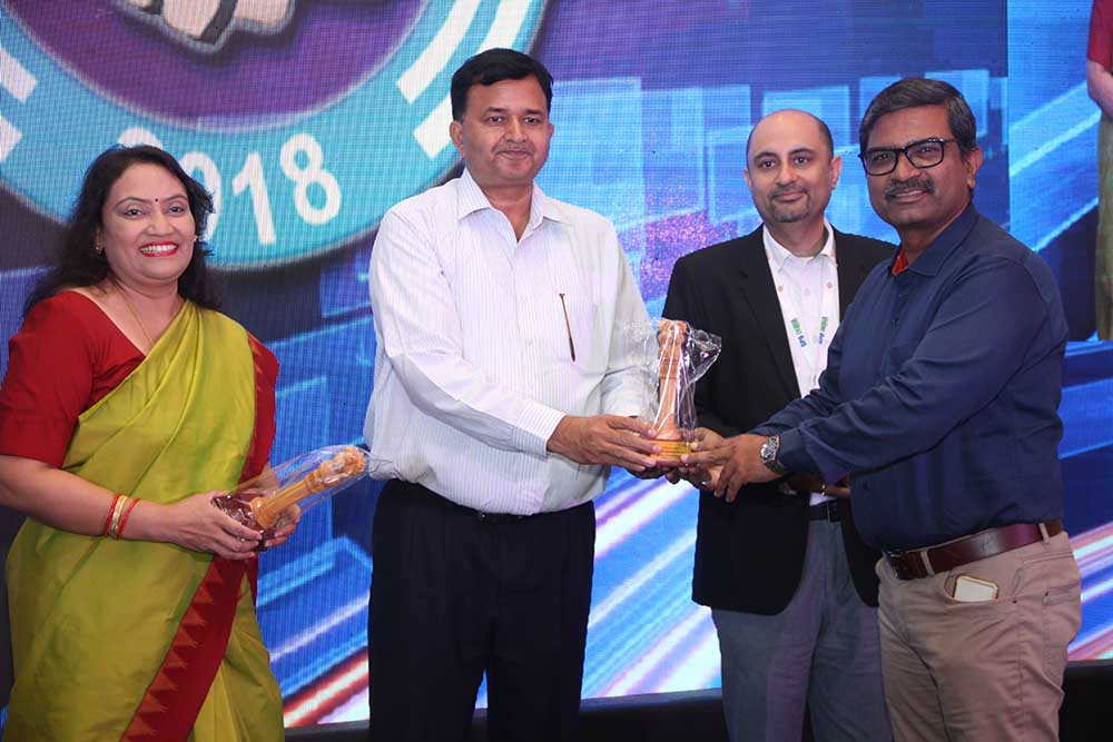 Anil Sharma, Chief Technology Officer Lead- AMENA, PEPSICO INC. receives the Eminent CIO of India 2018 award from Mr. S.N Tripathi, Secretary-Ministry