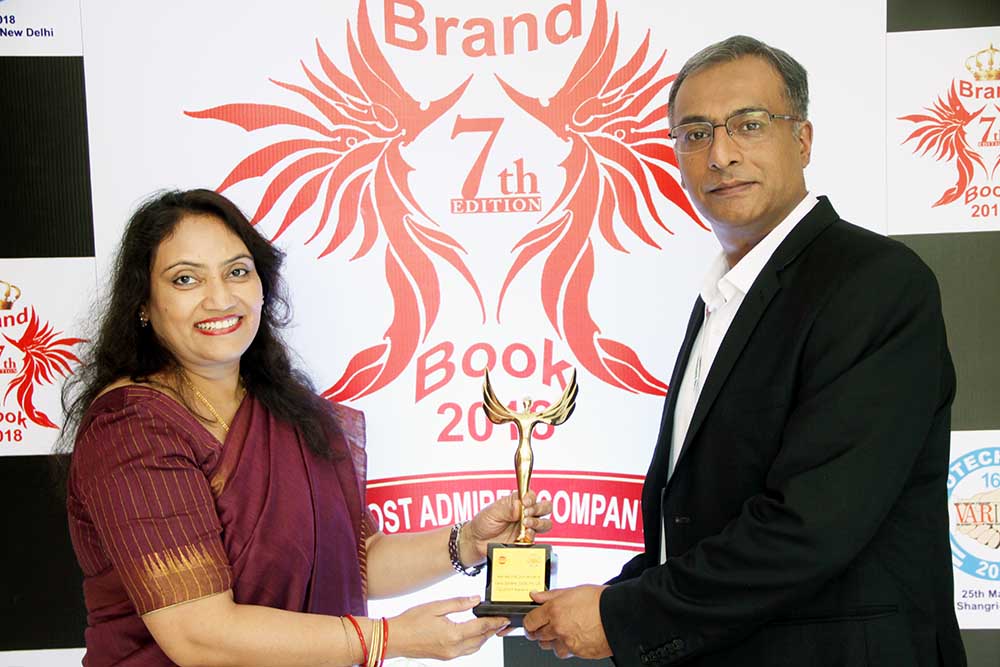Cisco Systems India Pvt. Ltd. receives the Most Trusted Company Award from S Mohini Ratna, Editor-VARINDIA at 16th IT FORUM 2018