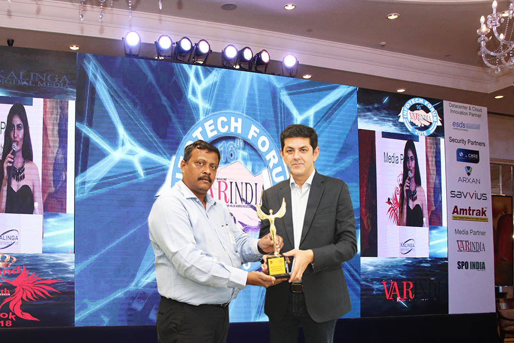 Microsoft Corporation India Pvt Ltd receives the Most Trusted Company Award from Dr. Deepak Kumar Sahu, Publisher, VARINDIA at 16th IT FORUM 2018