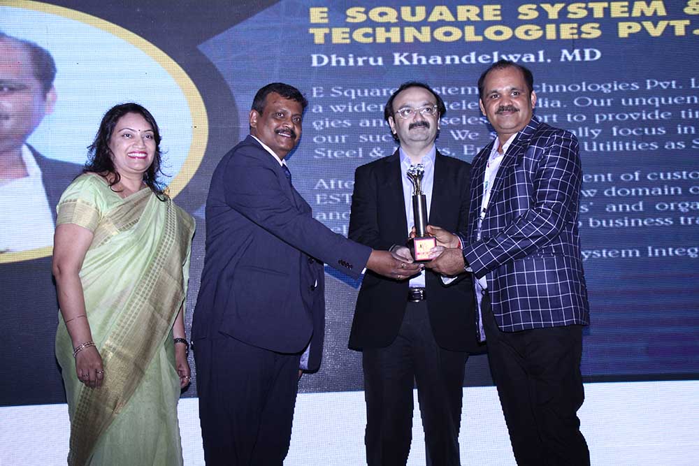 E Square System & Technologies receiving the award for the Best System Integrator at VAR Symposium - 17th Star Nite Awards 2018