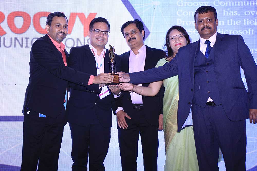 Groovy Communications receiving the award for the Best Retailer at VAR Symposium - 17th Star Nite Awards 2018