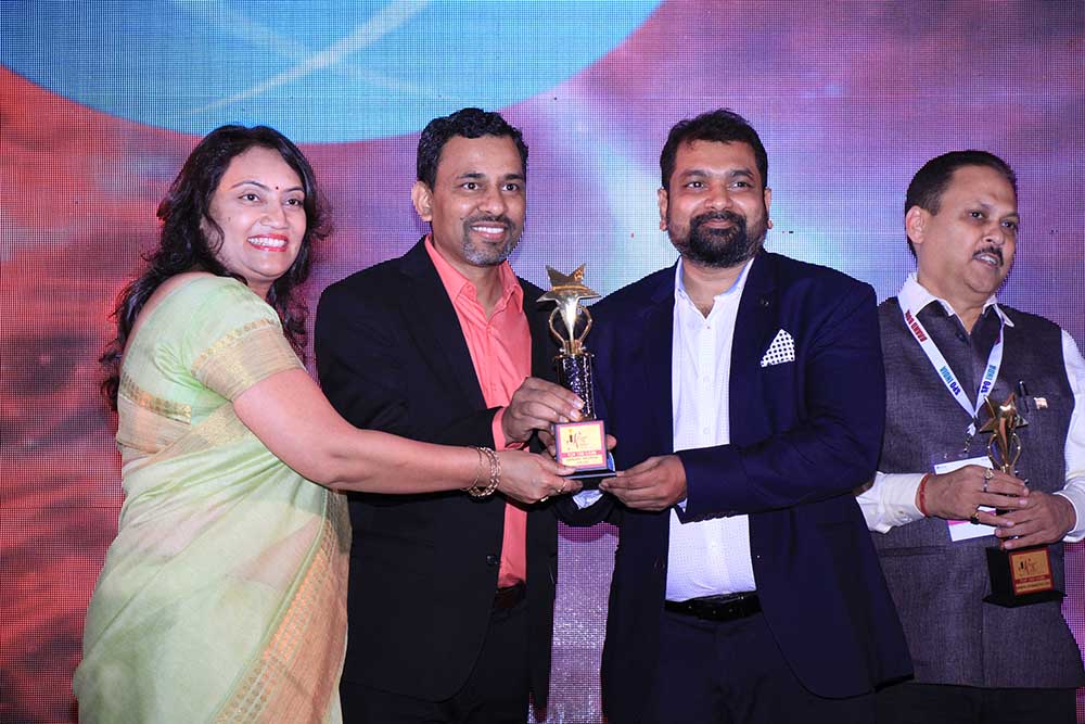 Sanghvi Infotech receiving the award for the Best Wi-Fi Partner at VAR Symposium - 17th Star Nite Awards 2018