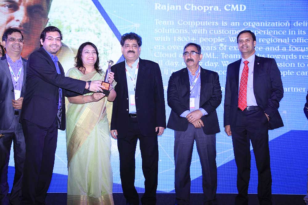 Team Computers receiving the award for the Best Solution Partner at VAR Symposium - 17th Star Nite Awards 2018
