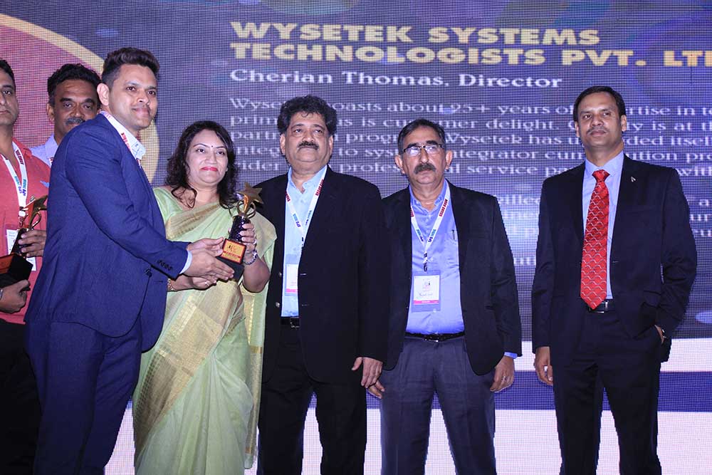Wysetek Systems Technologists receiving the award for the Best Solution Partner at VAR Symposium - 17th Star Nite Awards 2018