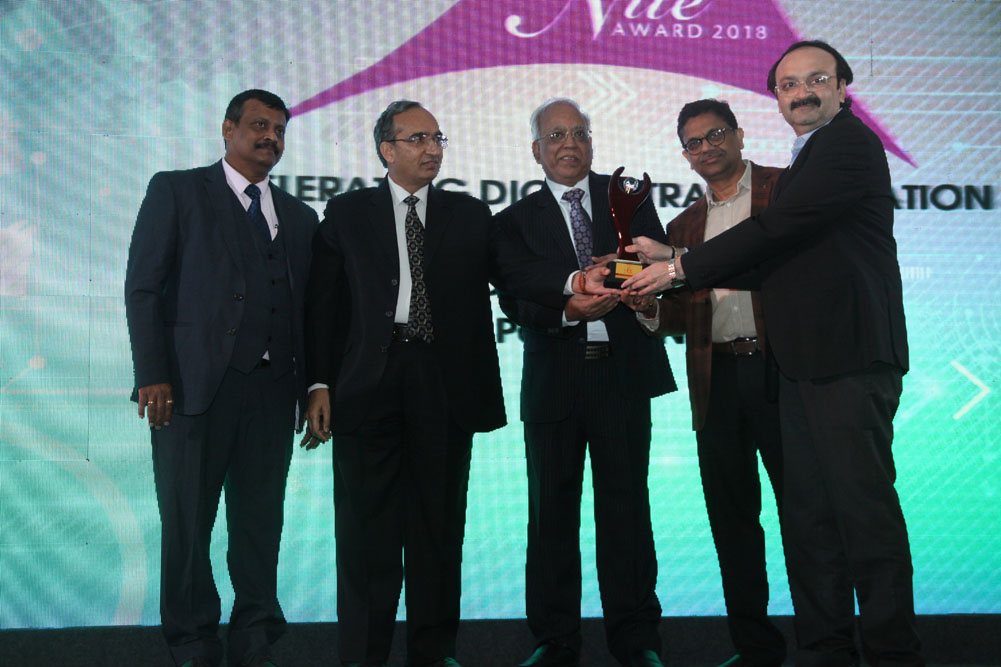 VEEAM Software  receiving the award for Best Databack-up and Recovery Software at 17th Star Nite Awards 2018