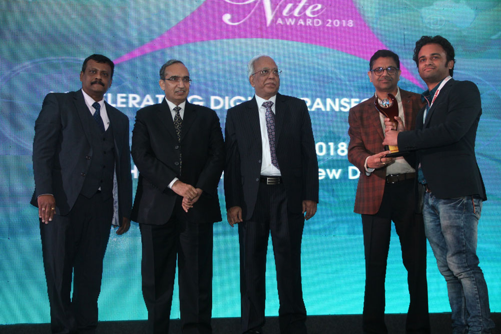 Western Digital receiving the award for Best Flash Drive- SSD at 17th Star Nite Awards 2018