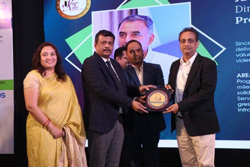 BEST CLOUD SOLUTION PARTNER Award goes to UMBRELLA INFOCARE PVT. LTD. at VAR Symposium 2019