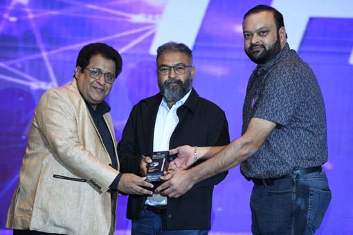Partners While Receiving The Award at ISODA TechSummit 2020      