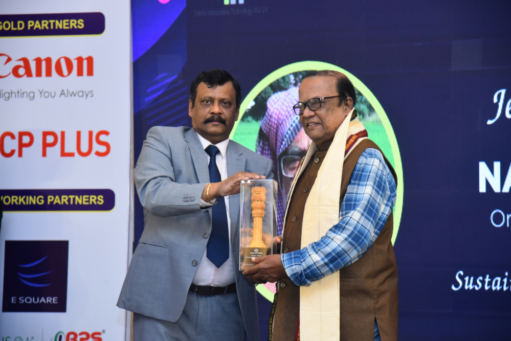 Jewels of Odisha Award goes to Tansen Singh for Singer