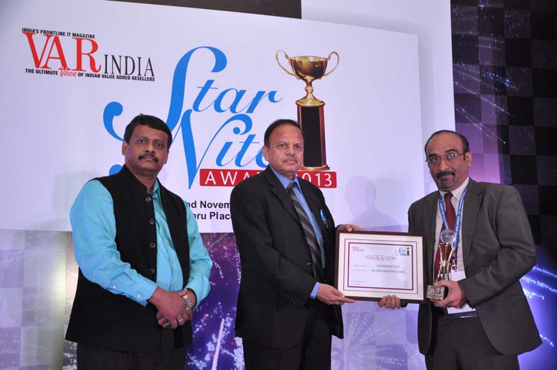 avaya-india-receives-award-as-the--best-unified-solution-company-from-dr-govind-ceo--nixi_11167456944_o