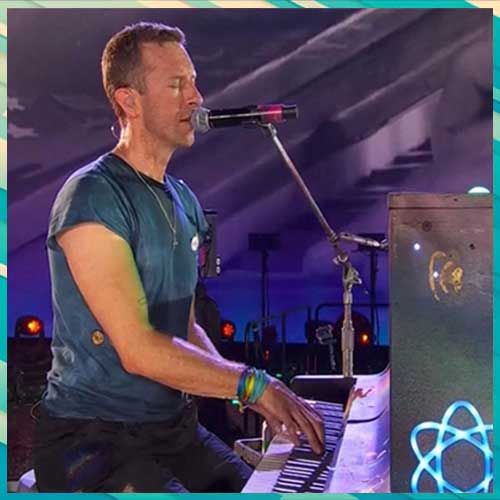 Chris Martin concludes it's India tour with  'Vande Mataram'