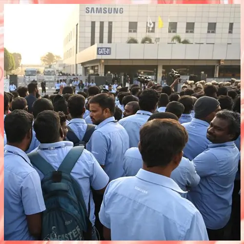 Samsung workers return to Sriperumbudur plant as month-long strike ends Samsung workers return to Sriperumbudur plant as month-long strike ends