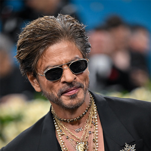 Shah Rukh Khan joins billionaire club with $1.4 billion net worth Shah Rukh Khan joins billionaire club with $1.4 billion net worth