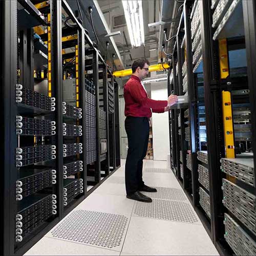 AI Surge Reshapes Data Center Infrastructure