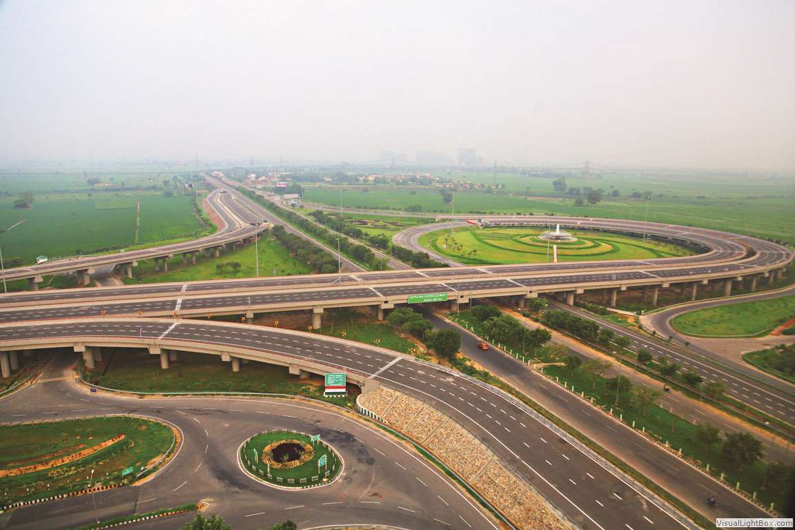 Noida Expressway commuters to enjoy free Wi-Fi soon