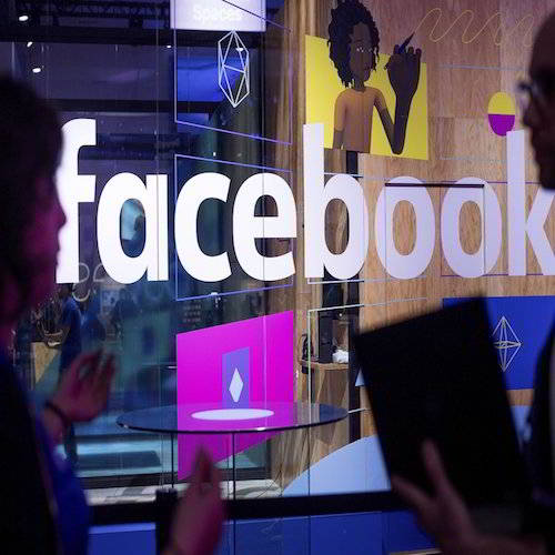 Facebook’s profit margin is shrinking!
