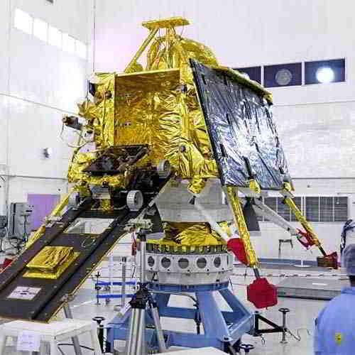 Chandrayaan 2 and starts its descent towards the Moon: Six days to landing