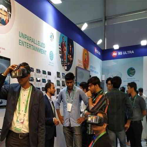 Jio and Samsung demonstrate 5G and LTE use cases at IMC 2019