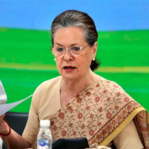 Sonia Gandhi disallows the carrying of mobile phones to important party meetings