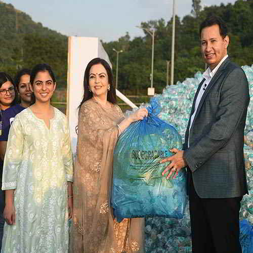 Reliance employees give new life to waste plastic bottles