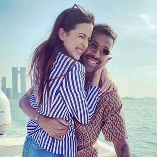 Hardik Pandya - Natasa Satknovic announce their engagement