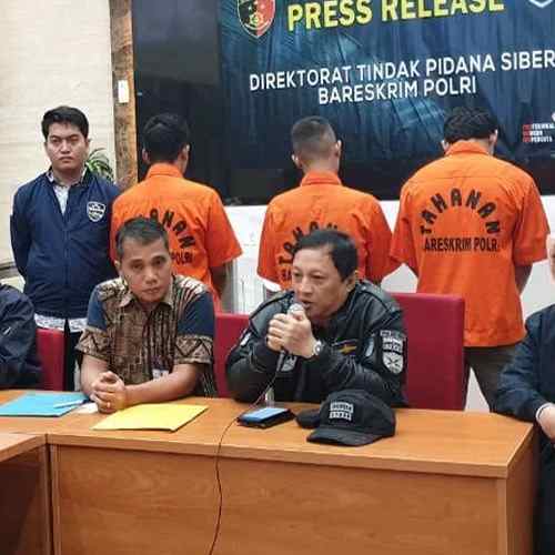 Interpol gets hold of three Indonesian Credit Card Hackers for Magecart attacks