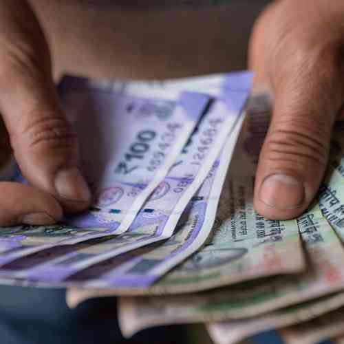 Can coronavirus spread through Cash transactions?