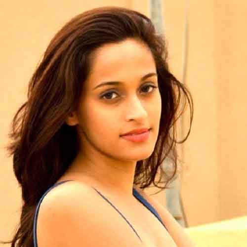 Singer Shweta Pandit reveals scary details from Italy
