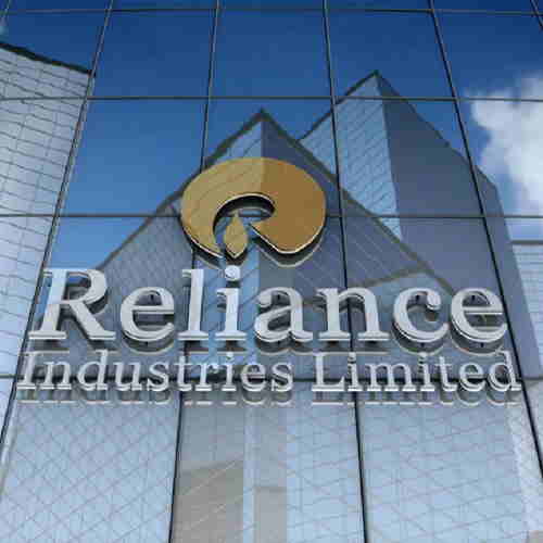 RIL may raise Rs 10,000 crore from bond sale