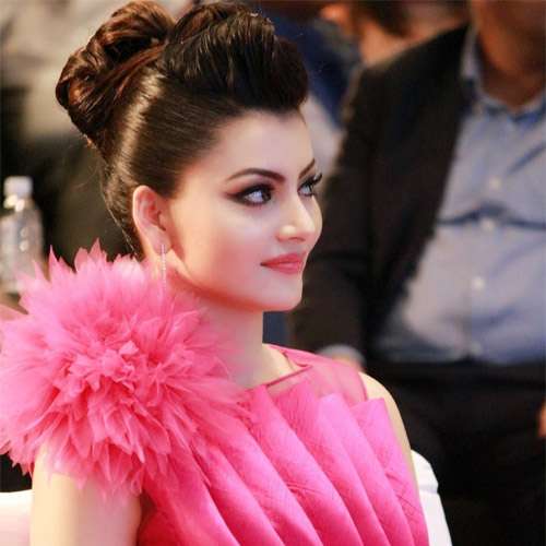 Urvashi Rautela wishes to be know for her versatility