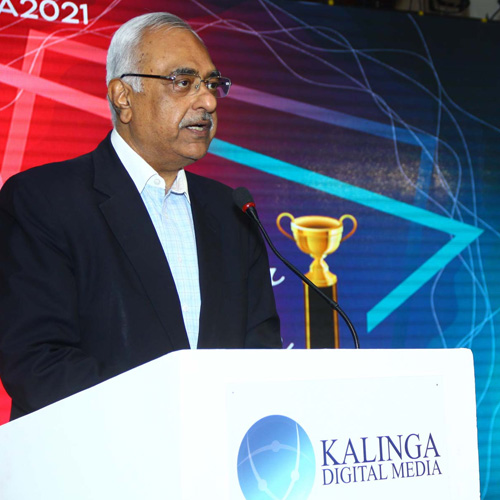 Customers are the true visionaries in the way to be successful