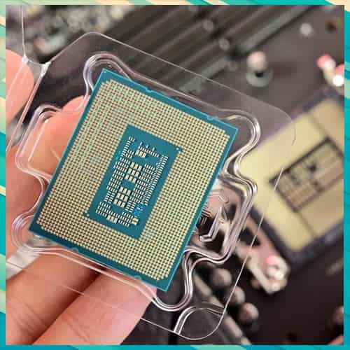 Samsung succeeds Intel as top chipmaker by revenue