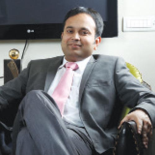 Employee engagement includes the degree of commitment of employees towards the business