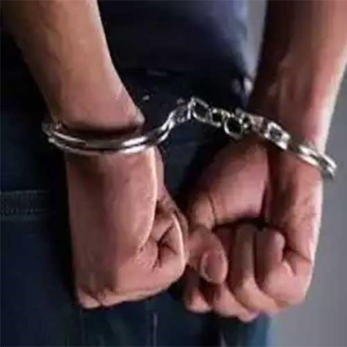 Four arrested for blackmailing and extorting money from a Kashmiri doctor