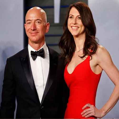 Jeff Bezos’ ex-wife shrinks her Amazon stake by $400 million