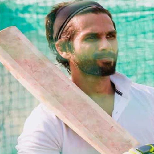 "Shahid needs two weeks of cricket practice": Director Gowtam