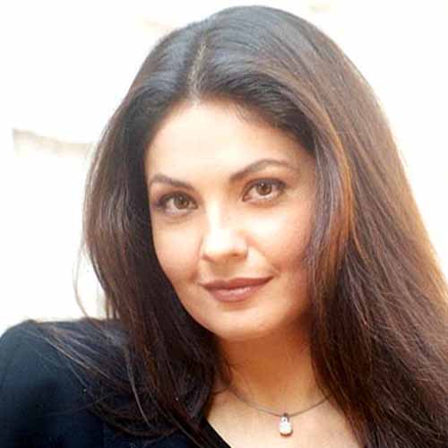 "Lovers/Haters are two sides of the same coin": Pooja Bhatt